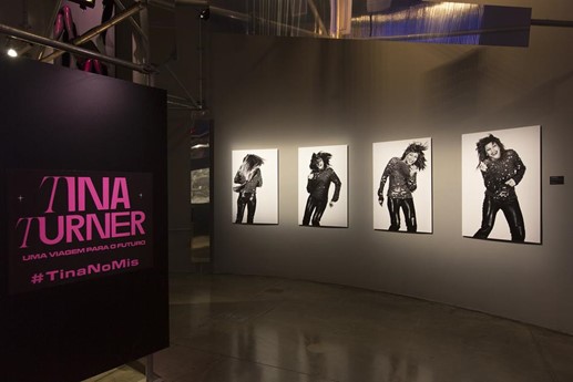 Atrações musicais embalam as últimas semanas da exposição de Tina Turner no Museu da Imagem e do Som (MIS) 